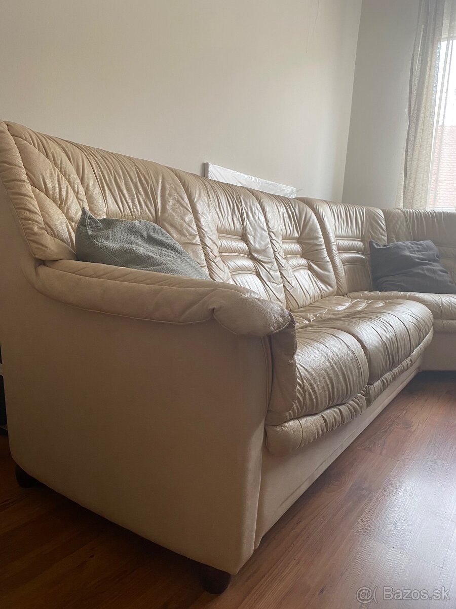 Kožený veľký krémový gauč - 5