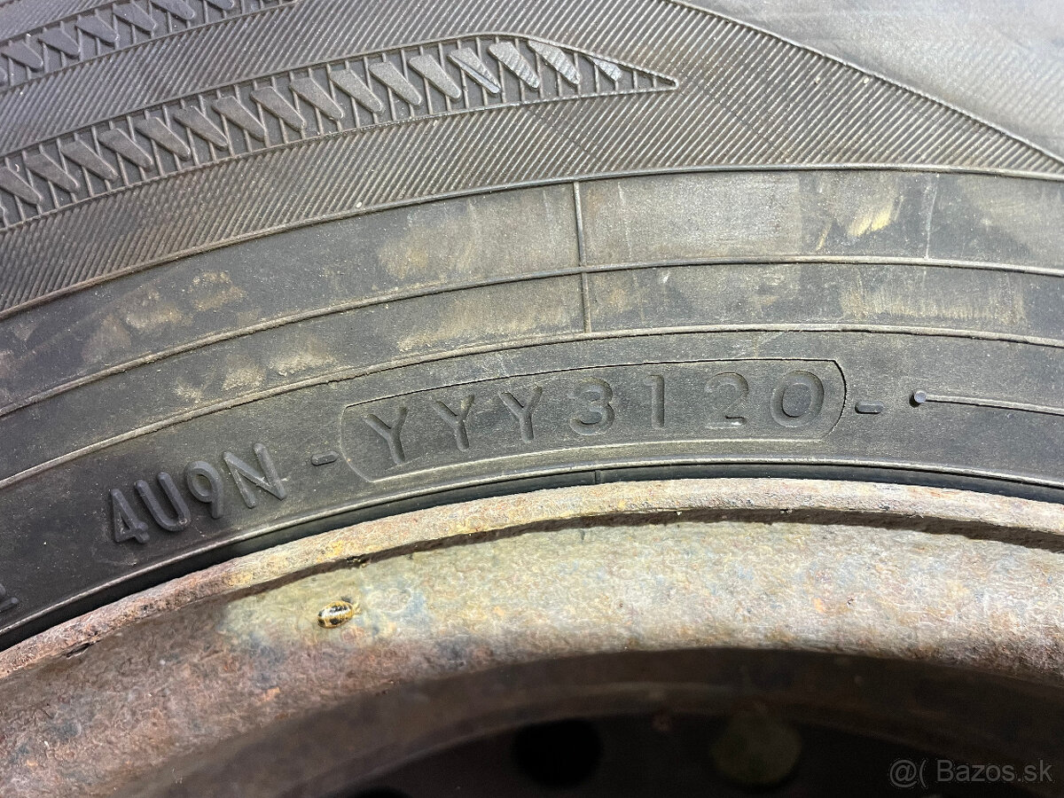 Predam zimne Yokohama 195/65r15 DOT 3120 - 5