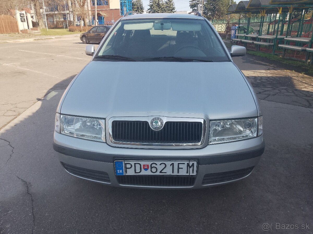 Predám škoda Octavia combi 1.6 75k.benzín - 5