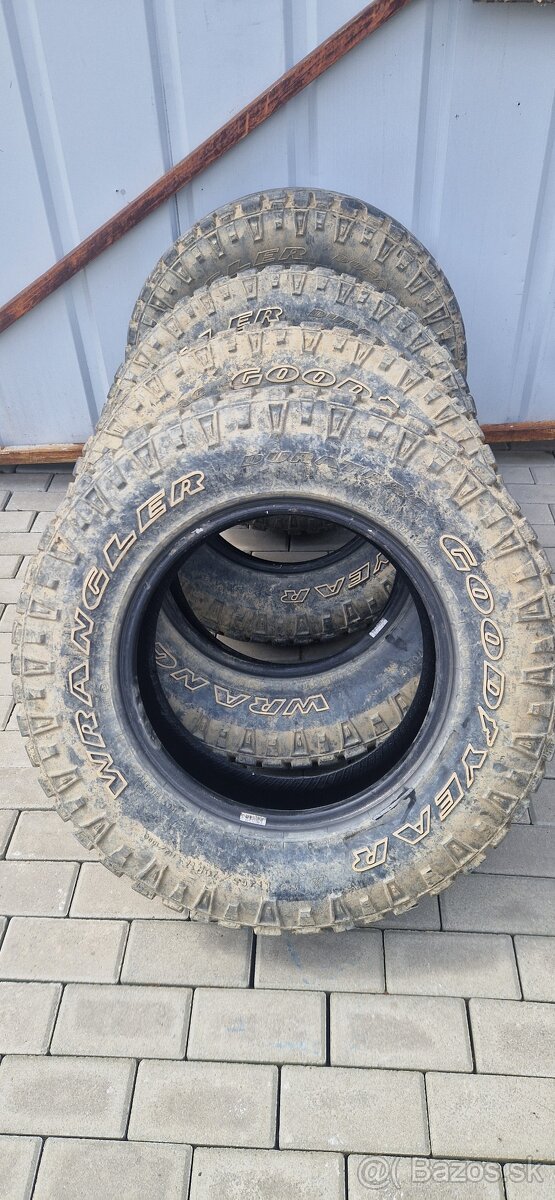 Terénne pneumatiky off road 265/70 R17 GOOD YEAR WRANGLER