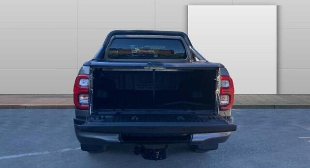 Toyota hilux 2.8 diesel dovoz Gb