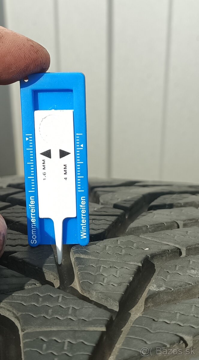 Predám zimné pneu Yokohama 255/45 R20 105V XL - 5