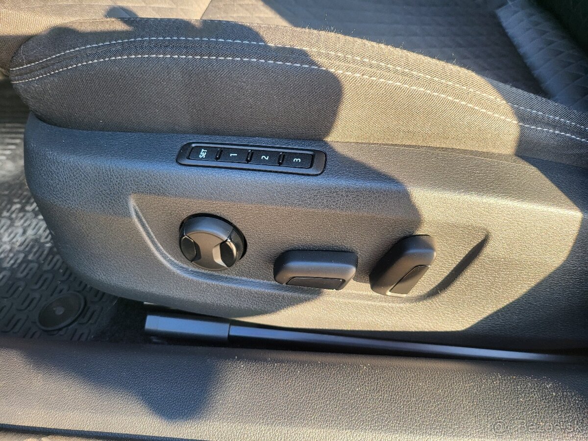 Škoda Superb combi 2.0tdi - 5