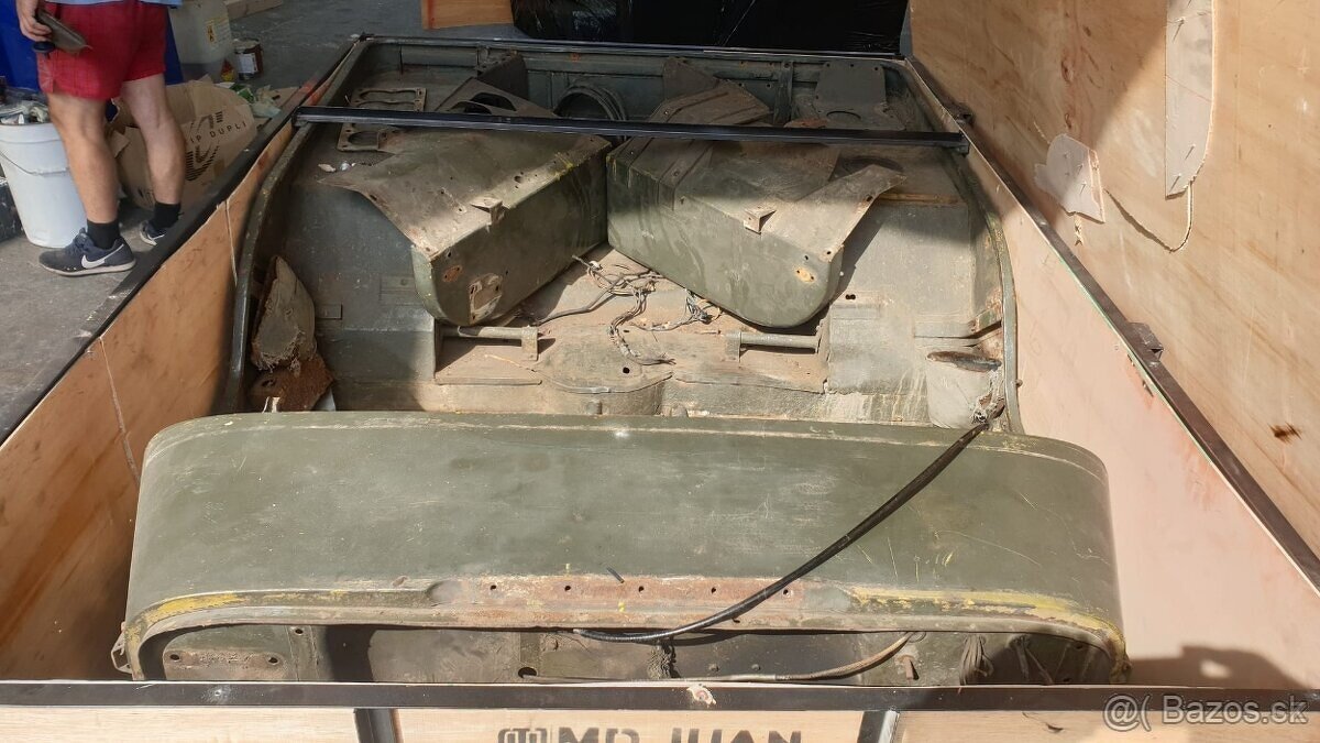 Predám náhradné diely na Jeep Willys - 5