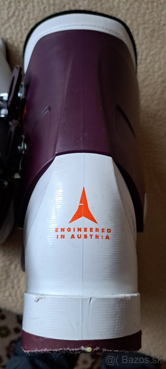 Dievčenské lyže, lyžiarky, palice a helma - 5