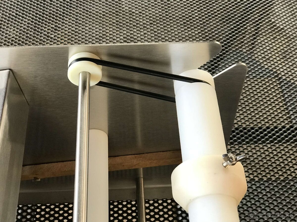 Celonerezová etiketovačka - 5