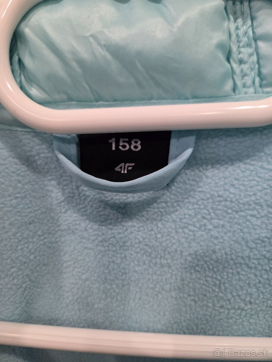 Dievcenska turistická bunda 4F - 5