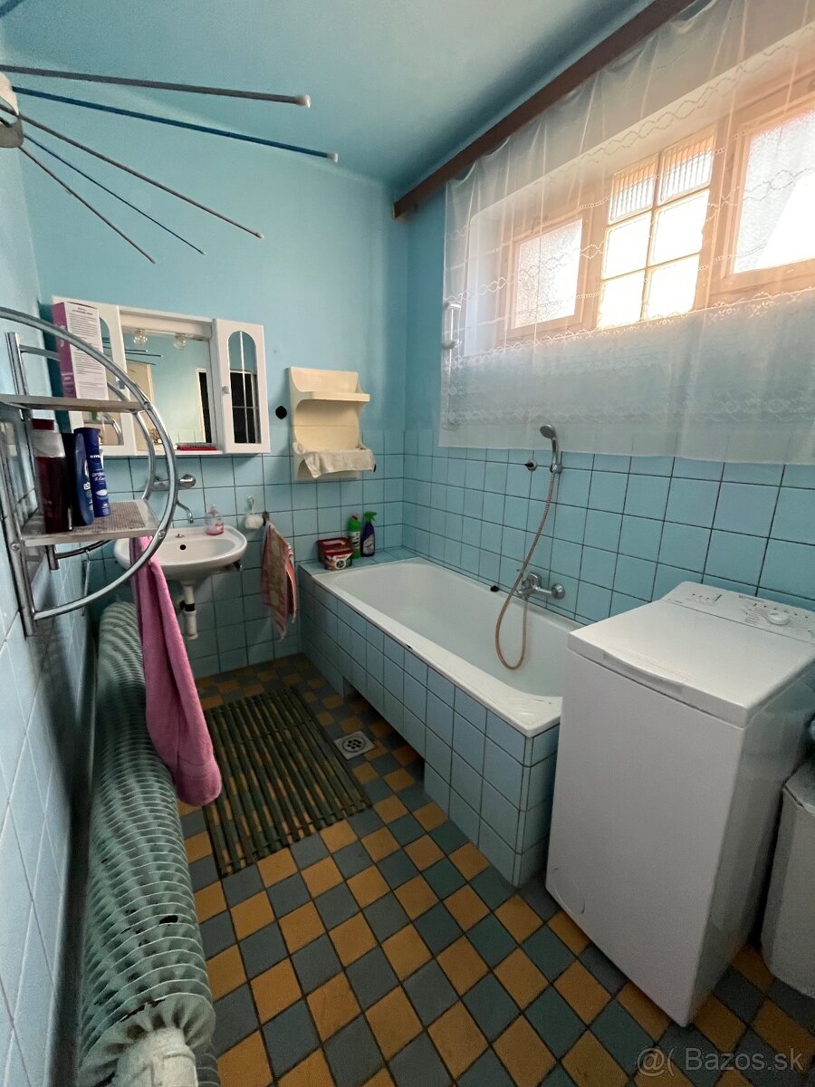 V Štúrove na predaj 5 izbový RD - 5