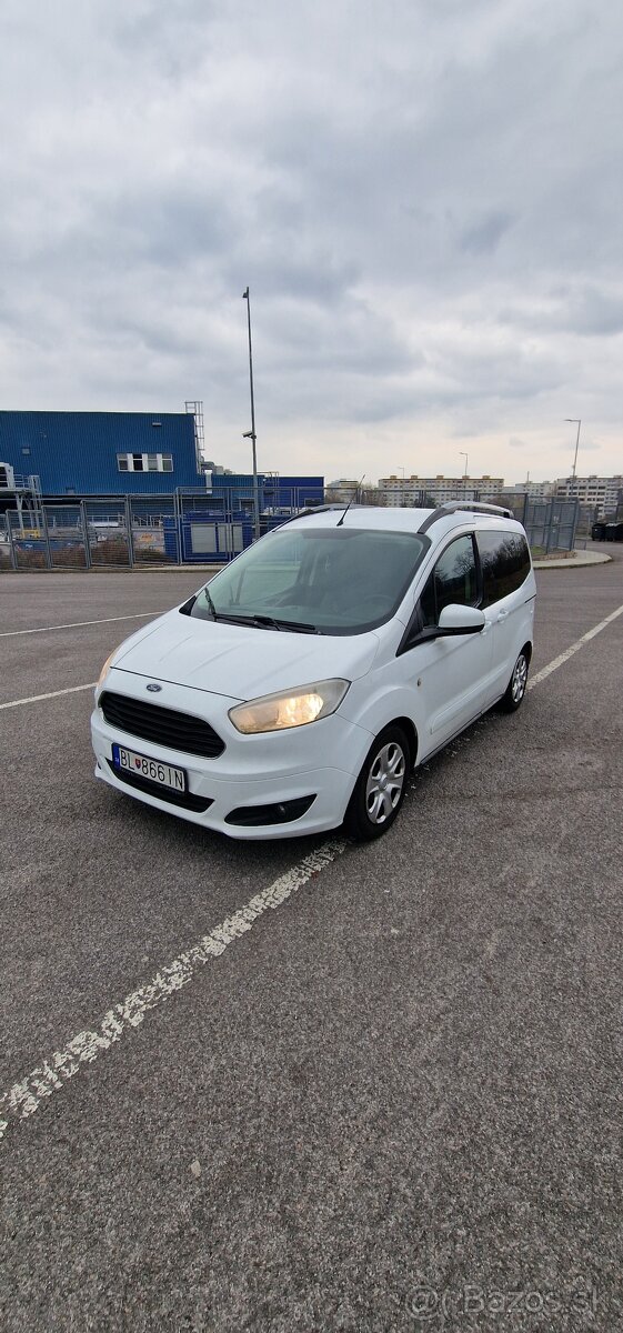 Ford Tourneo Courier - 5