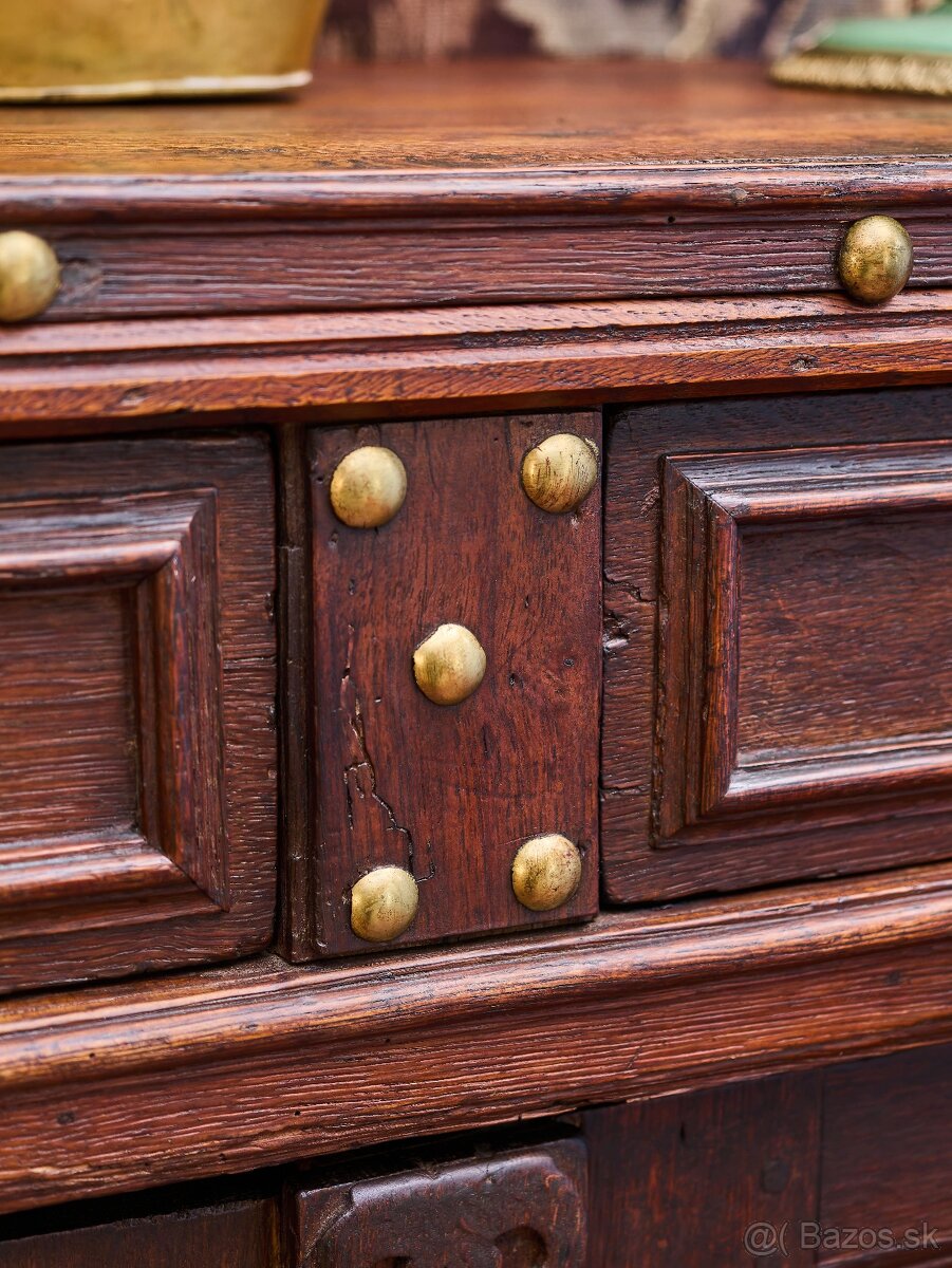 Neorenesančná komoda z masívneho duba cca 1800 - 5