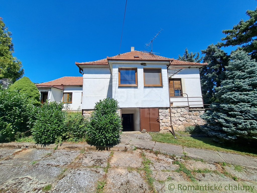 Dom v obci Štitáre v blízkosti lesa a zároveň s dobrou dos - 5