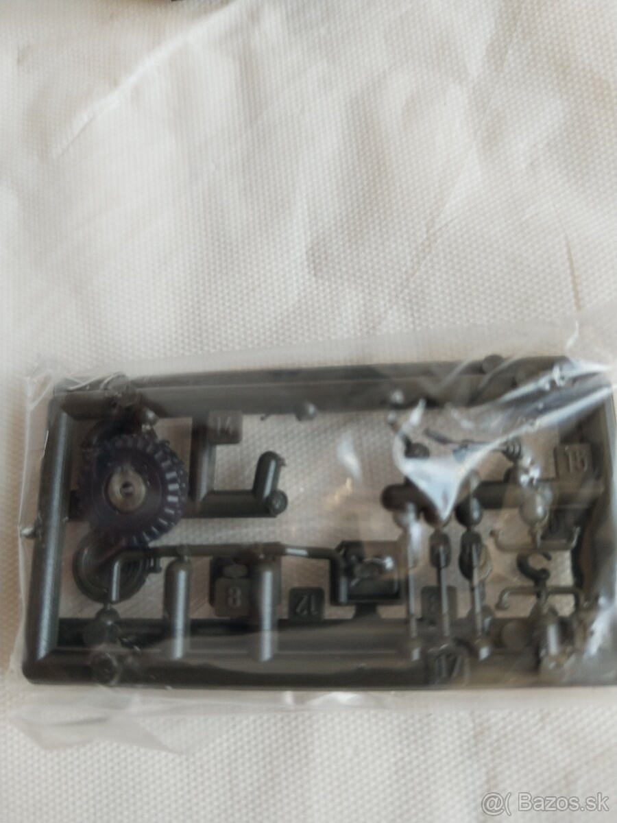 Velitelske auto Pinzgauer 710 K H0 - 5