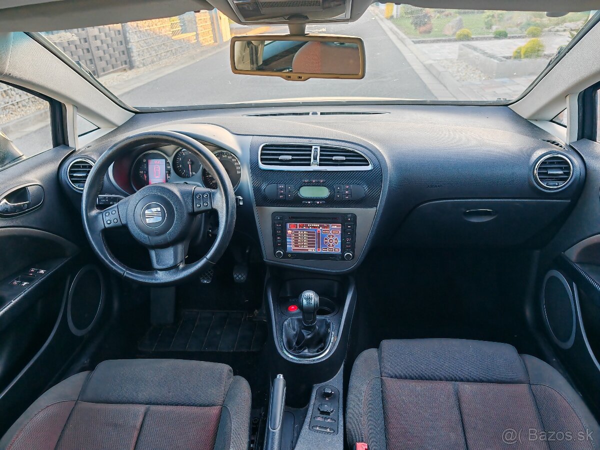 Seat Leon 2,0 TFSI bwa xenon,navi - 5