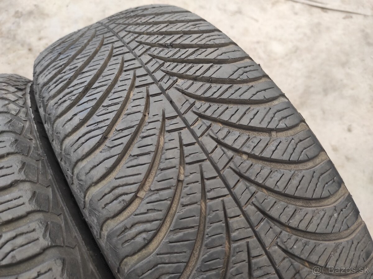 Celorocne pneu 185/60 R15 GoodYear 4ks - 5