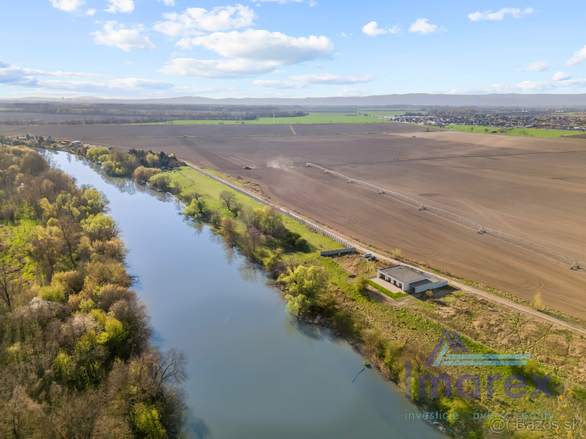 RD pri vode a lese v Novej Dedinke - 5