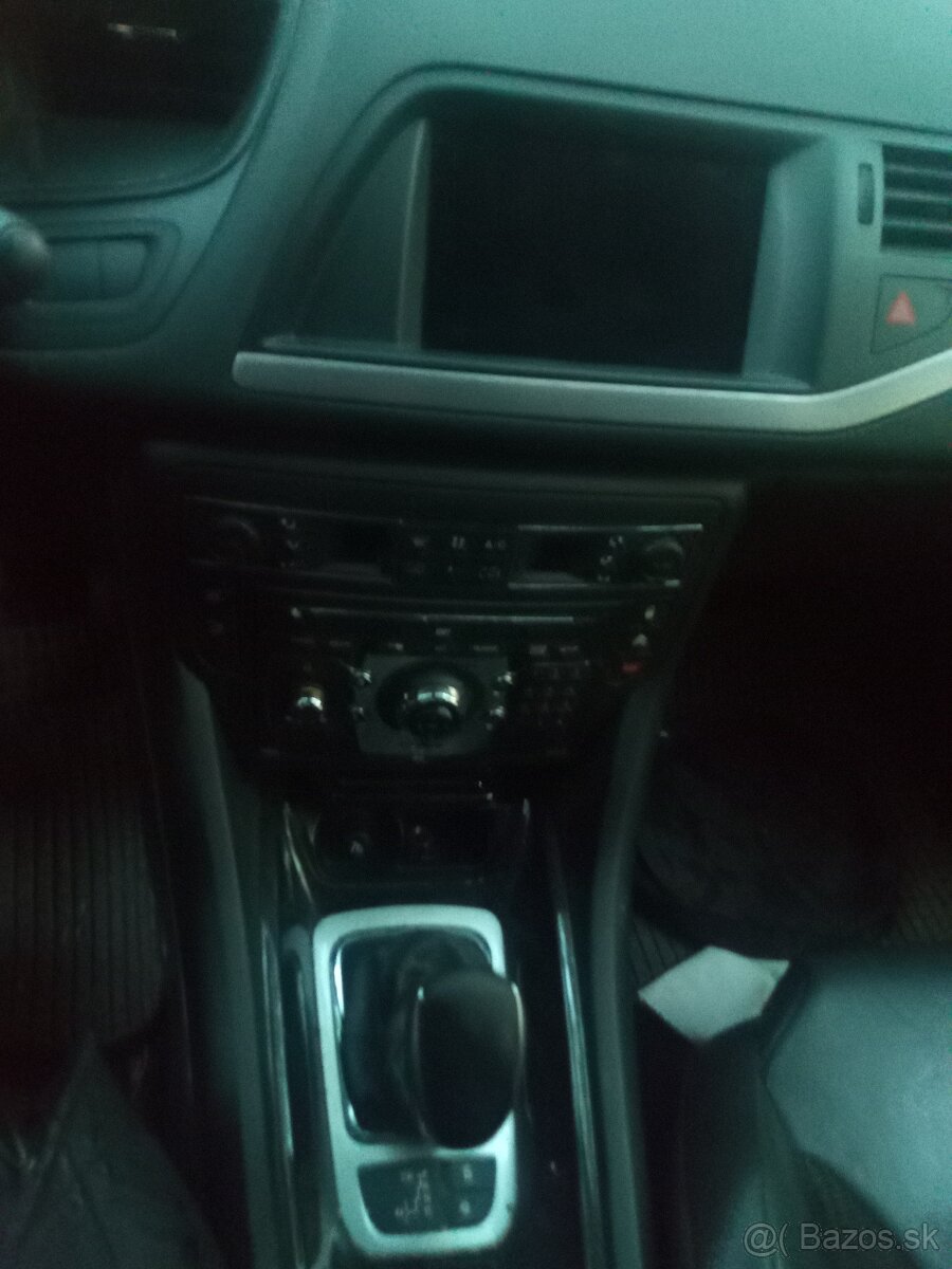 Citroen C5 2.0 HDI r.v 2012 na nahradne diely - 5