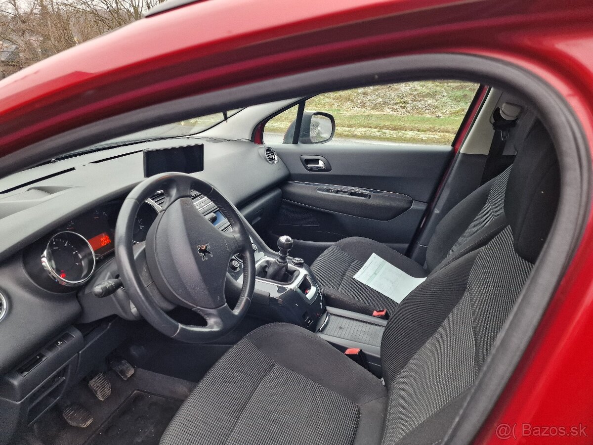 Peugeot 5008 ročník 2011 benzín 1.6 - 5