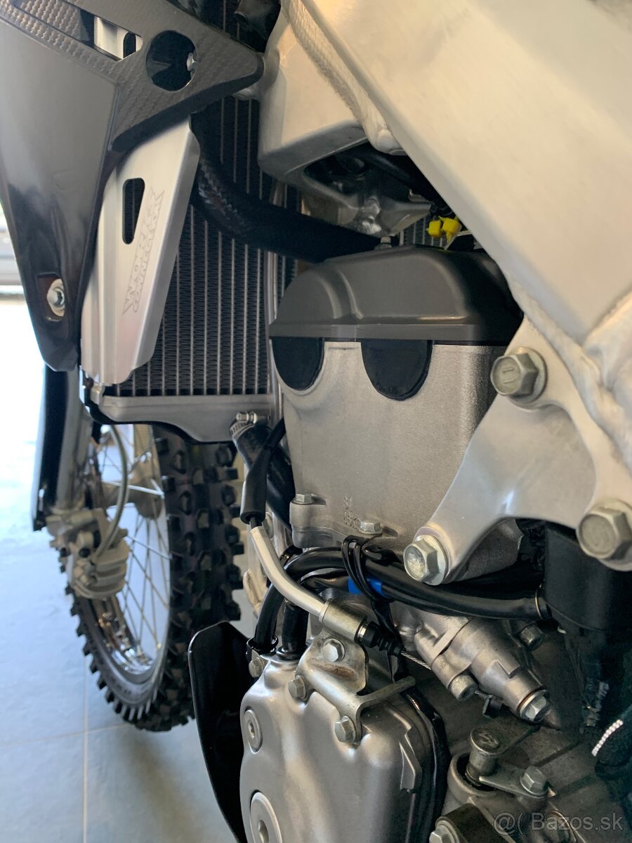 Suzuki rmz 250