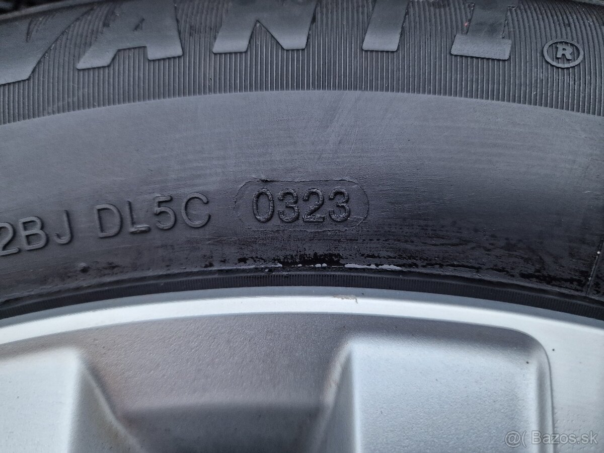 Alu disky 17"5×120 obute 215/60R17 VW T5 T6 - 5