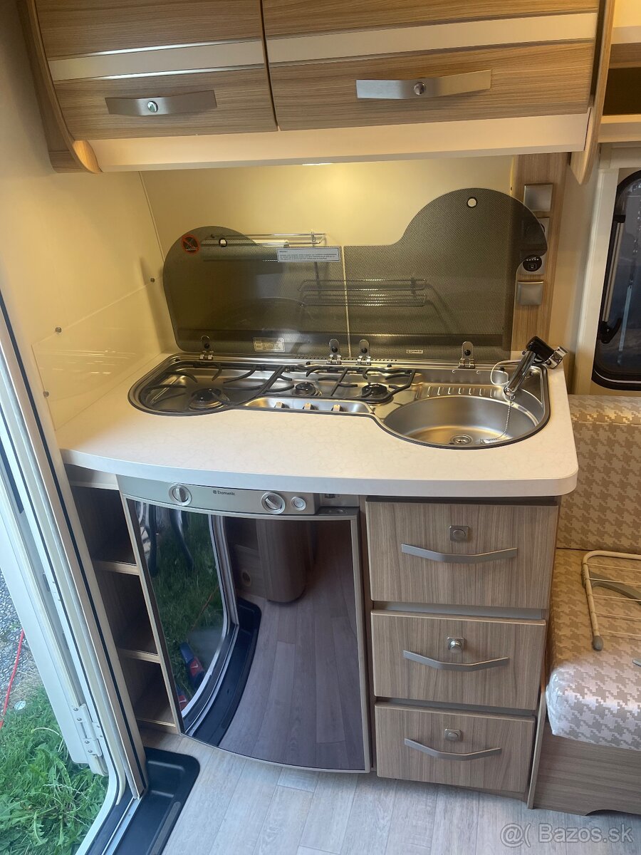 Prenajmem obytný prives FENDT 390 - 5