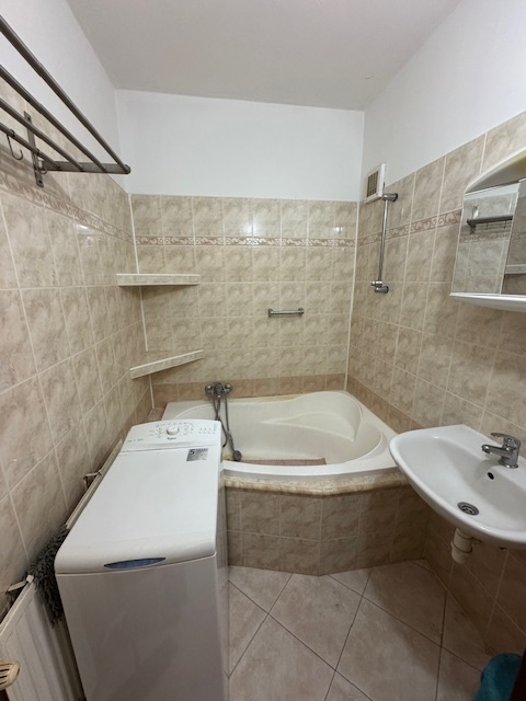 PREDAJ 1-izbový veľký byt s uzavretou lodžiou - 5