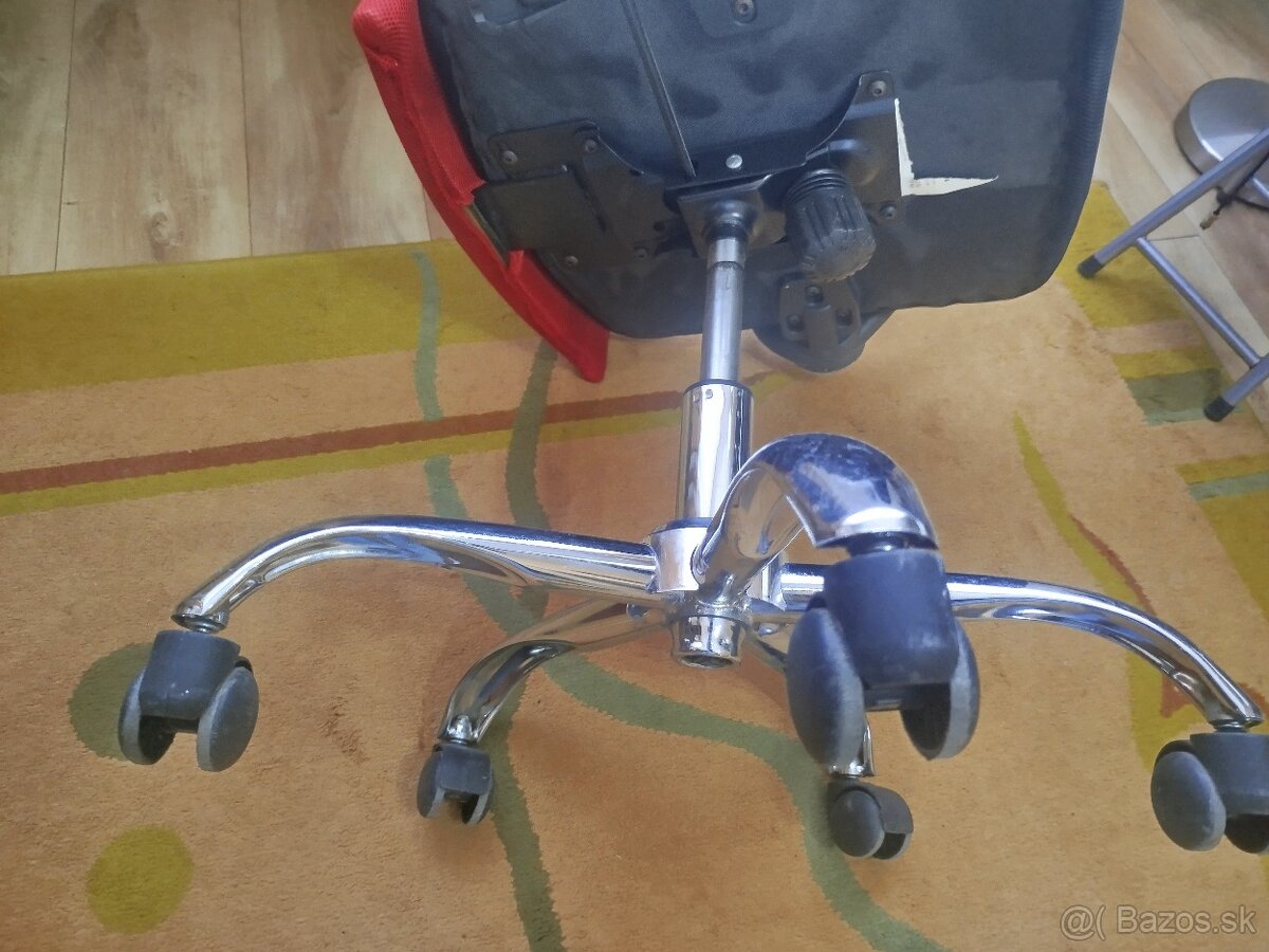 Kancelársku stoličku predám. - 5