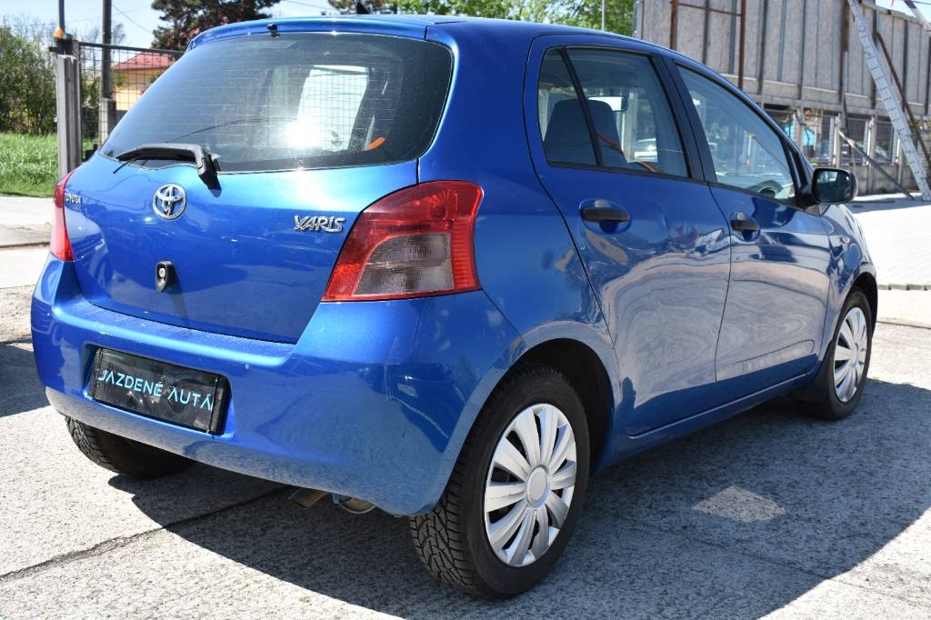 Toyota Yaris 1.3 VVT-I Terra - 5