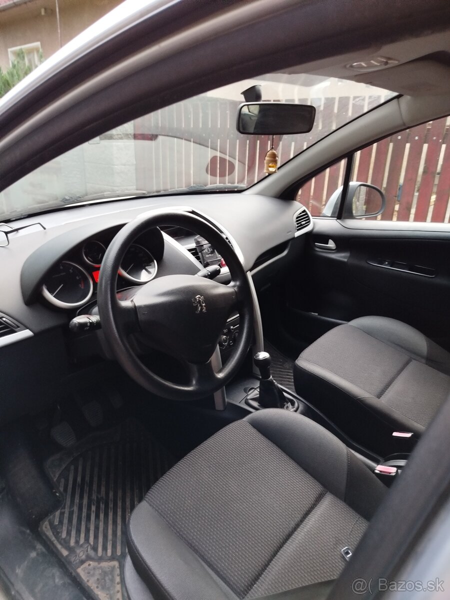 Peugeot 207 SW 1,4 - 5