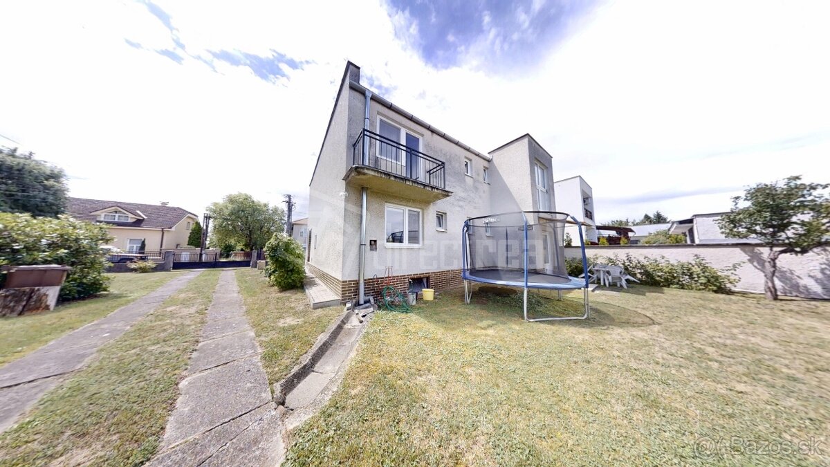 Rodinný dom s 8árovou záhradou v obľúbenej lokalite mesta - 5