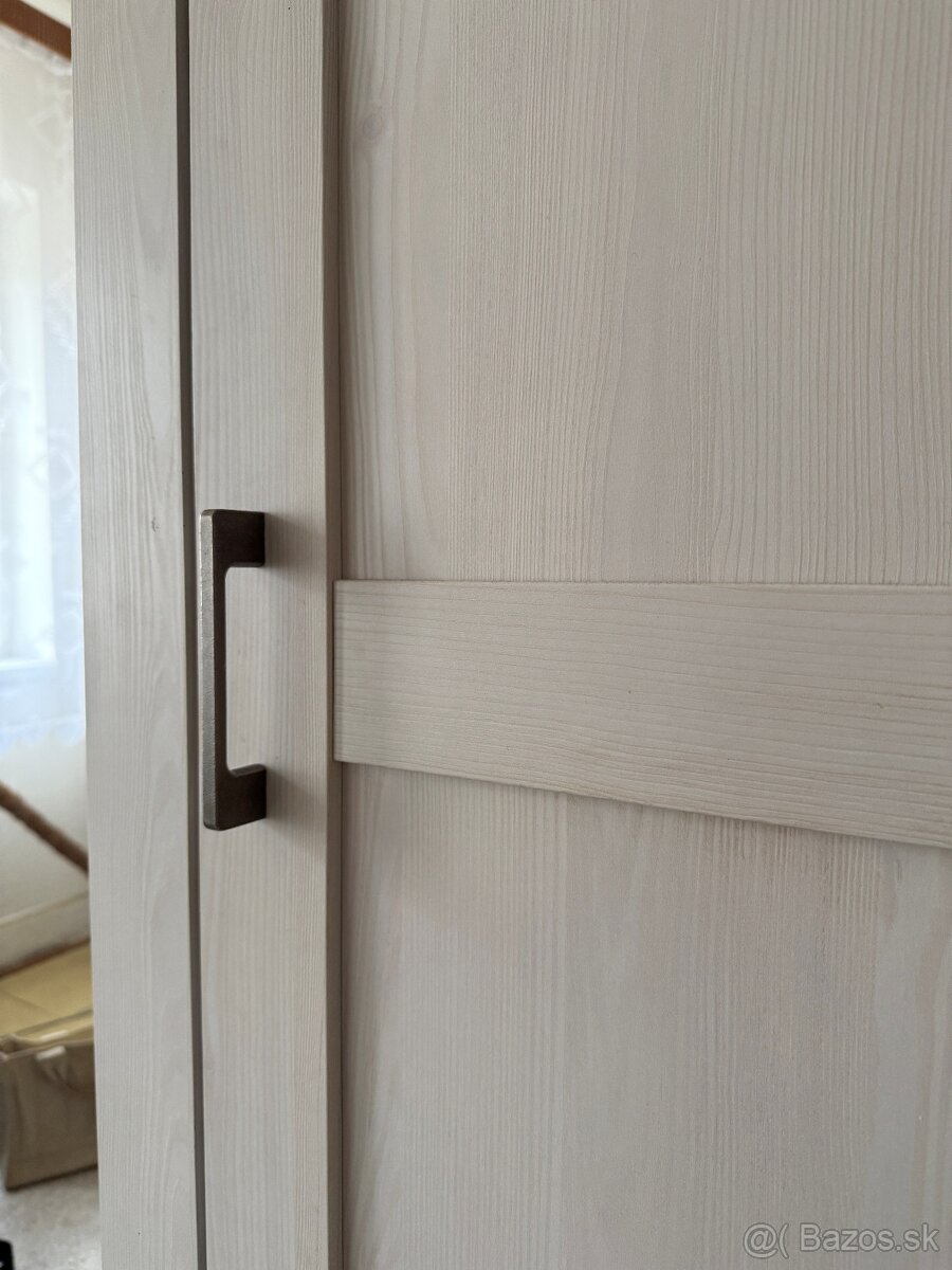 Šatníková skriňa - 5