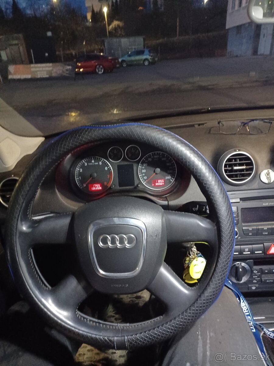 Predám AUDI A3 1.6 benzín 75kw - 5