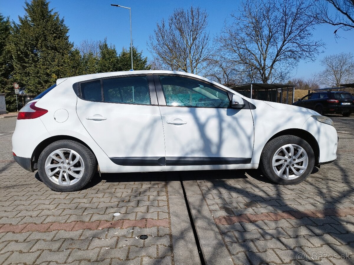 Renault Megane 1.6 benz - 5