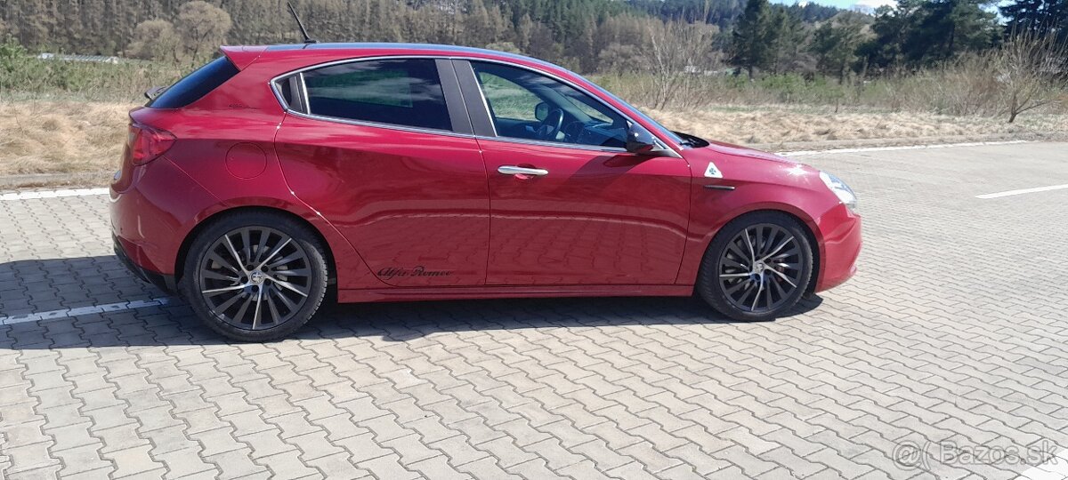Alfa Romeo Giulietta TBI QV - 5