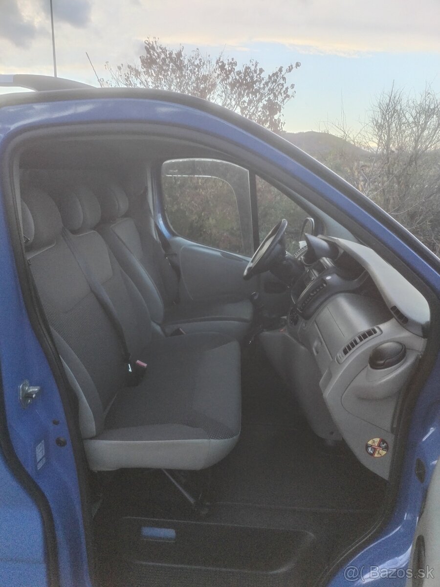 Prenajom Opel Vivaro 9 miestne - 5