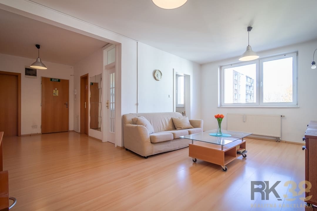 Príjemný 4-izbový byt v skvelej lokalite priamo v centre - 5