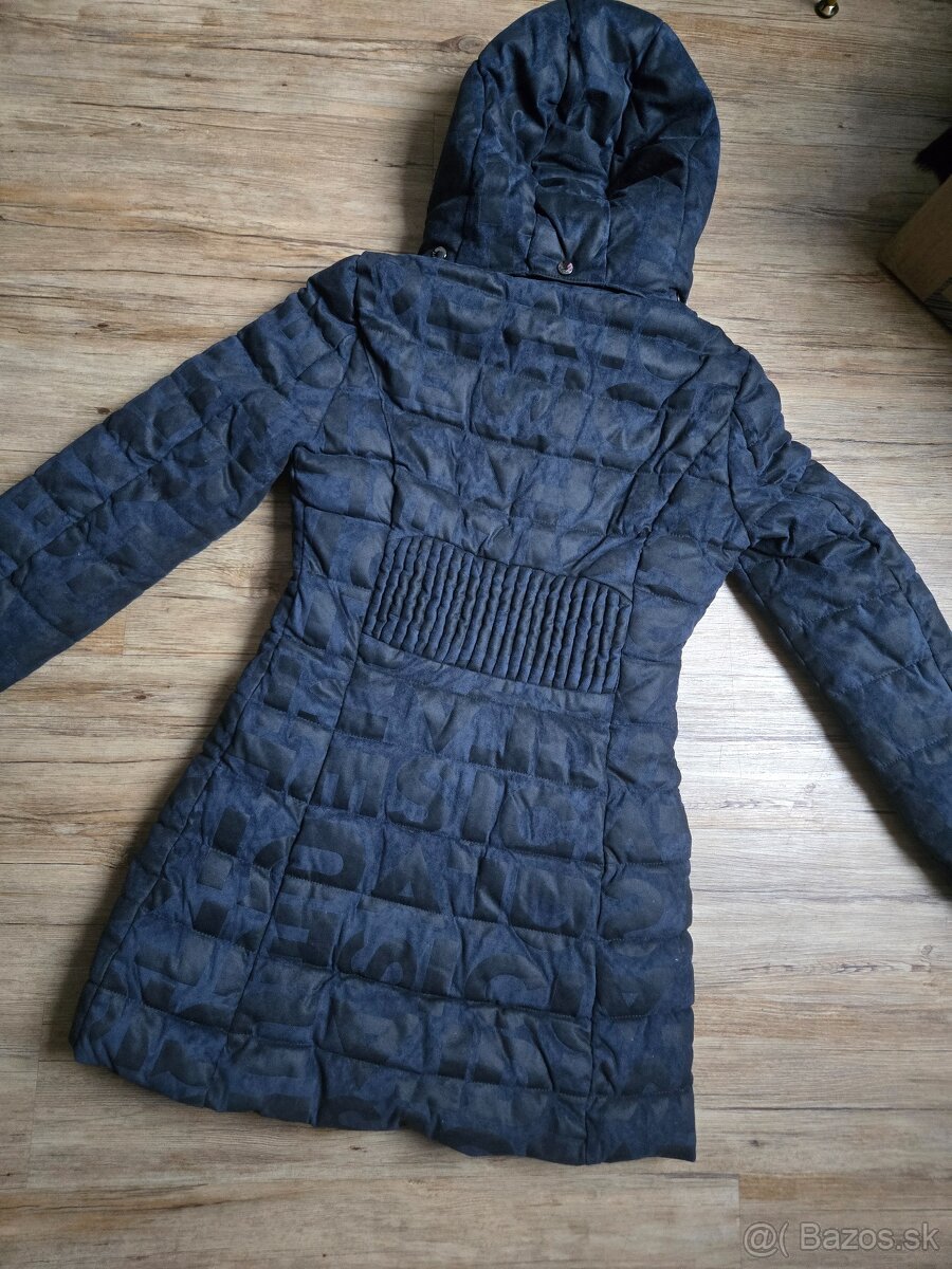 Dámska zimná bunda Desigual – model Padded Letras, veľkosť 3 - 5