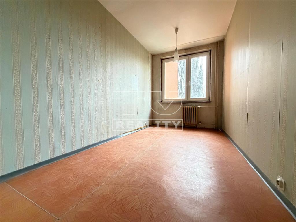 2+KK BYT S LODŽIOU 49M2, TRENČÍN JUH - 5