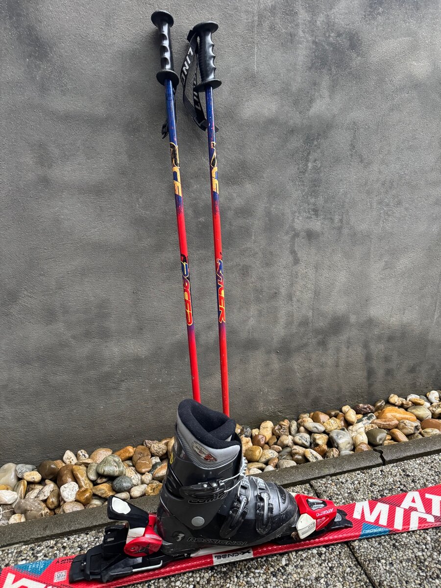 Predam detske lyze Atomic 100, lyziarky a palicky - 5