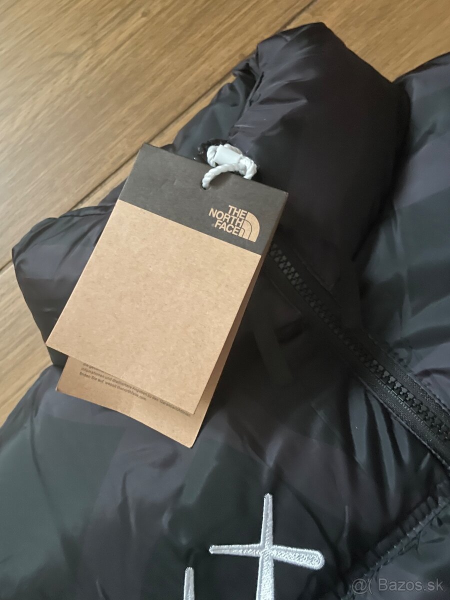 The North Face X Kaws - 5