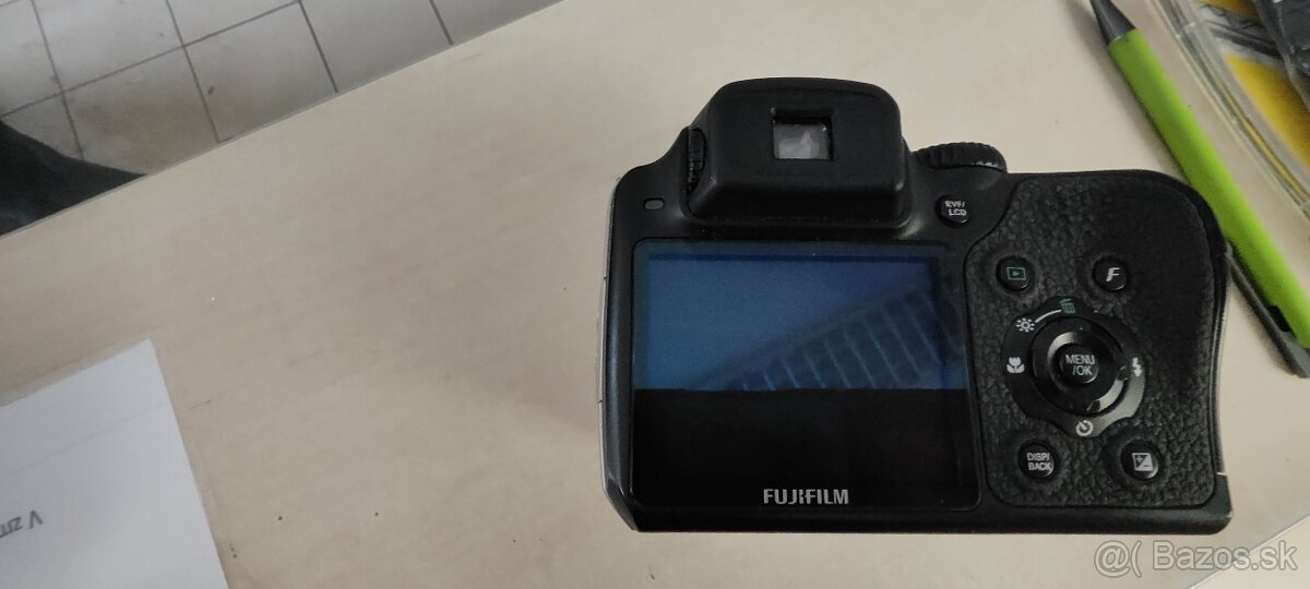 FUJIFILM FinePix - 5