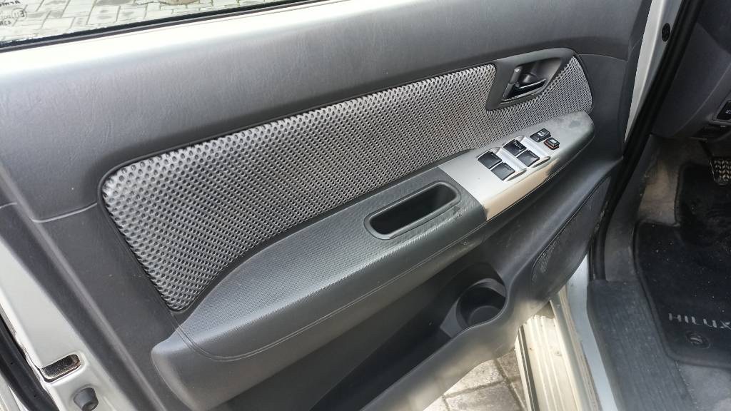 TOYOTA HILUX - NA PREDAJ / aj NA SPLATKY
