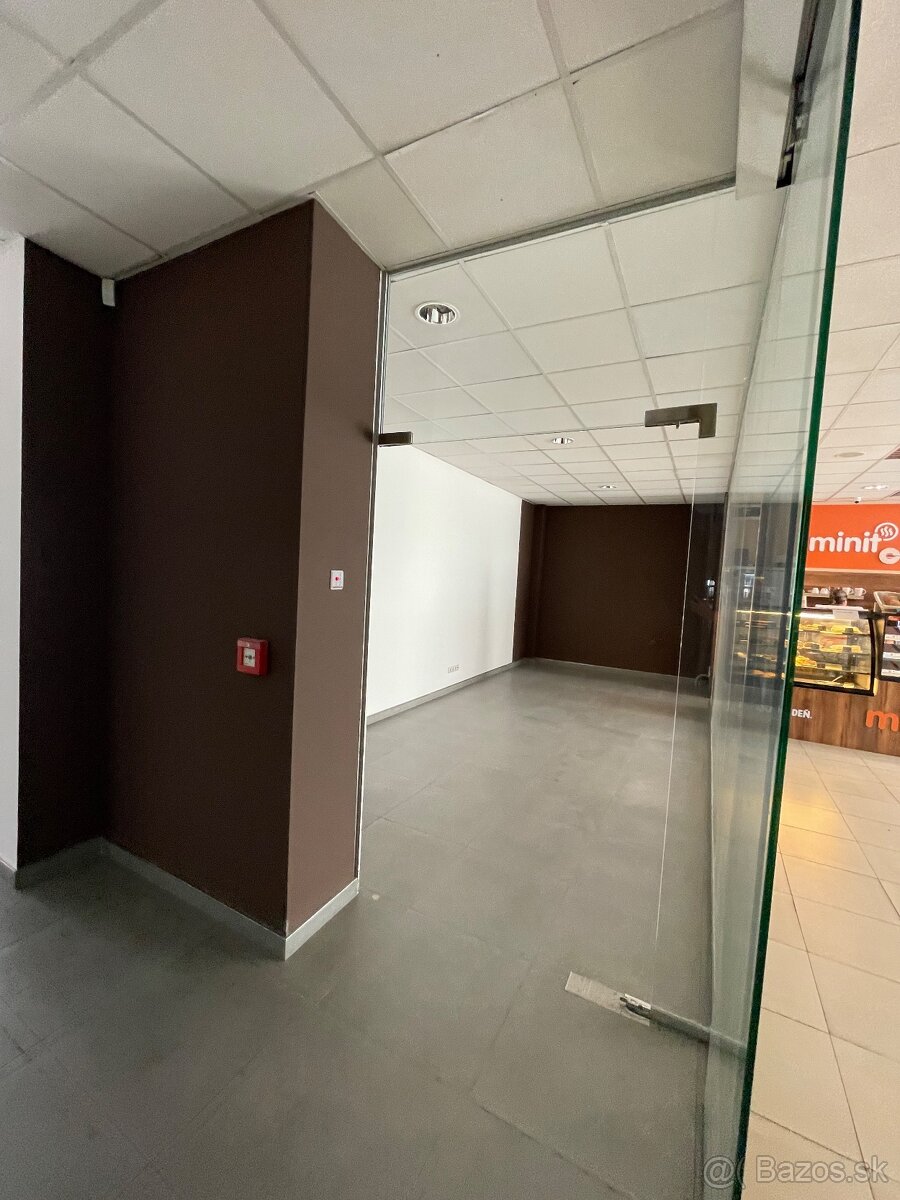 Obchodný priestor 156 m2 prízemie, LIVING CENTRUM, Žilina - 5