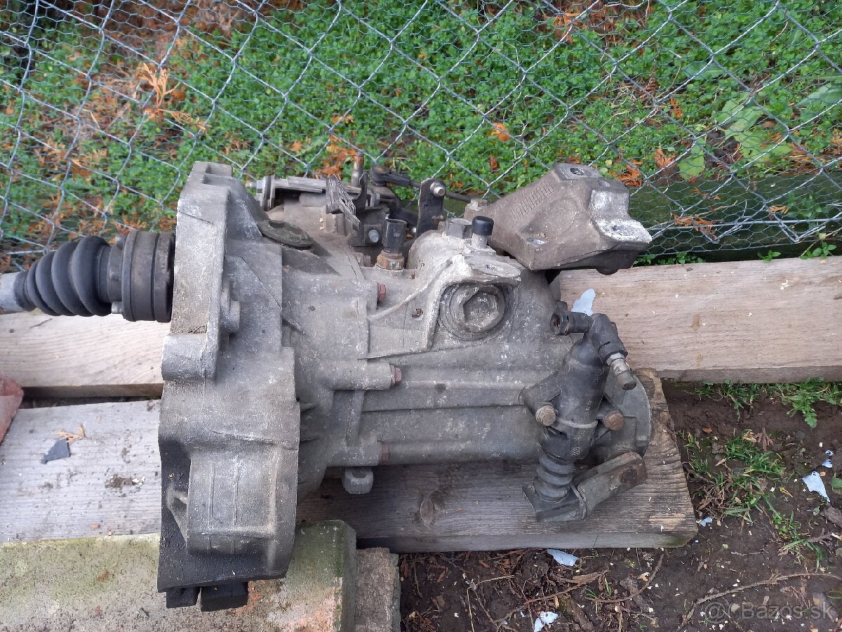 Octavia 1 2001 1.6 8v AKL 74kw - 5