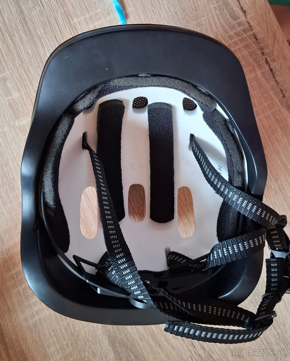 Detská cyklistická prilba značky Spokey - 5