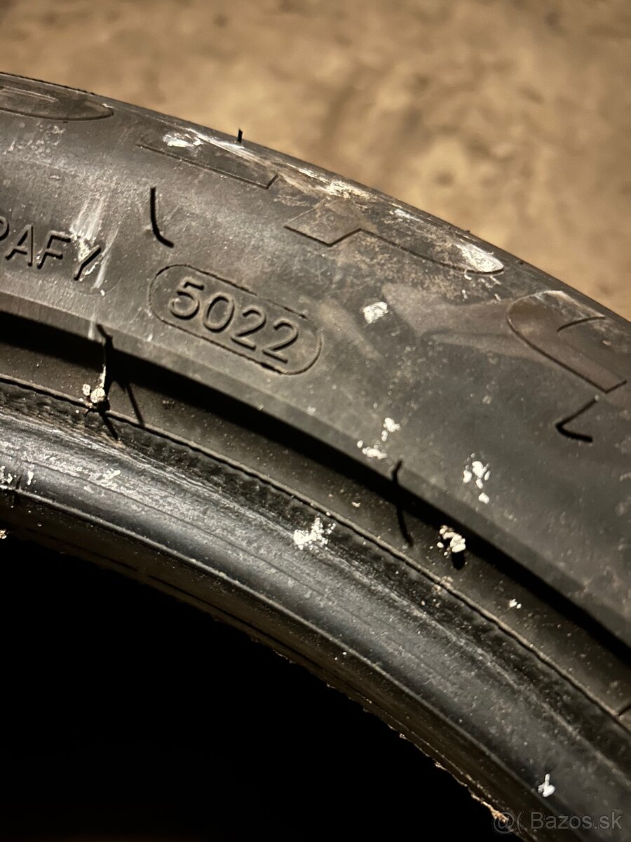 Predám celoročnú pneumatiku Double coin 235/50 r18 - 5