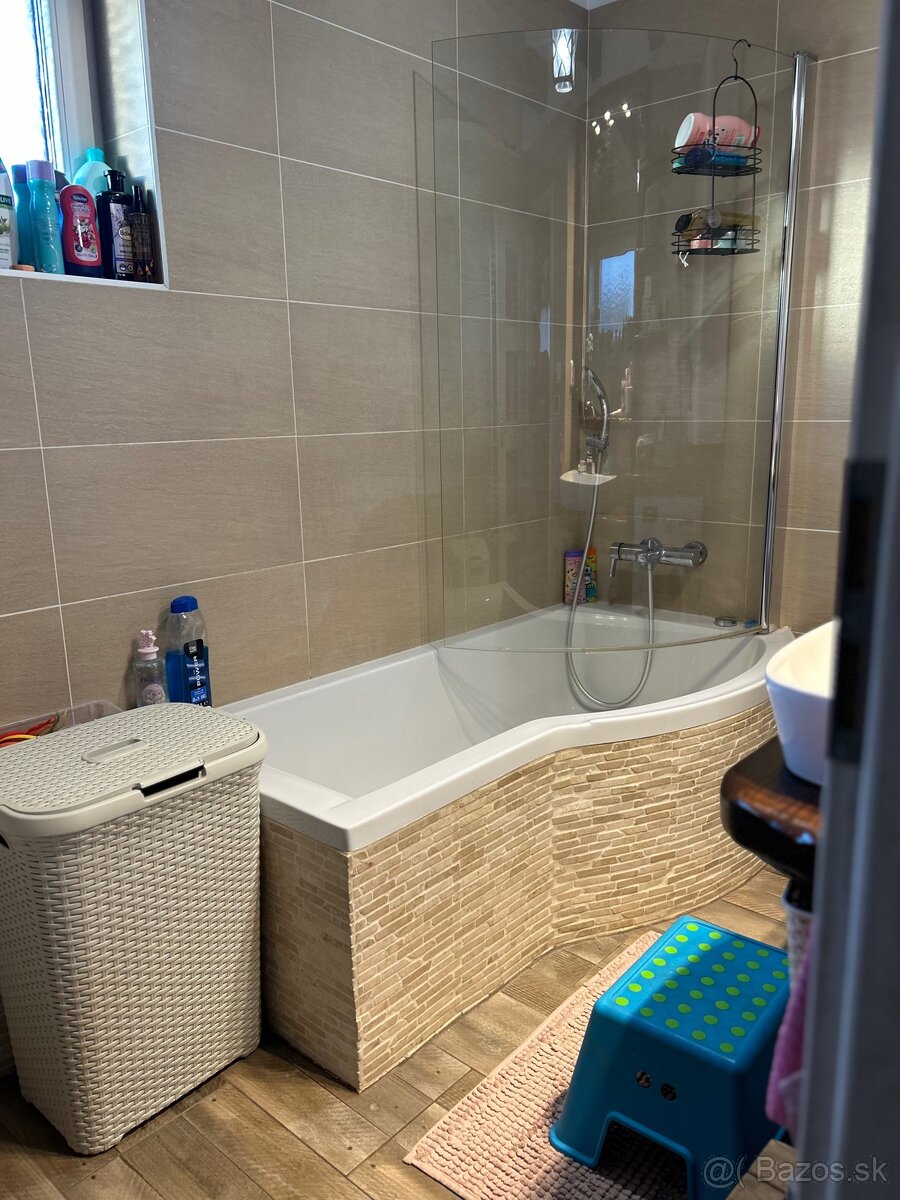 Prenájom nehnuteľnosti 4 izbový dom - 5