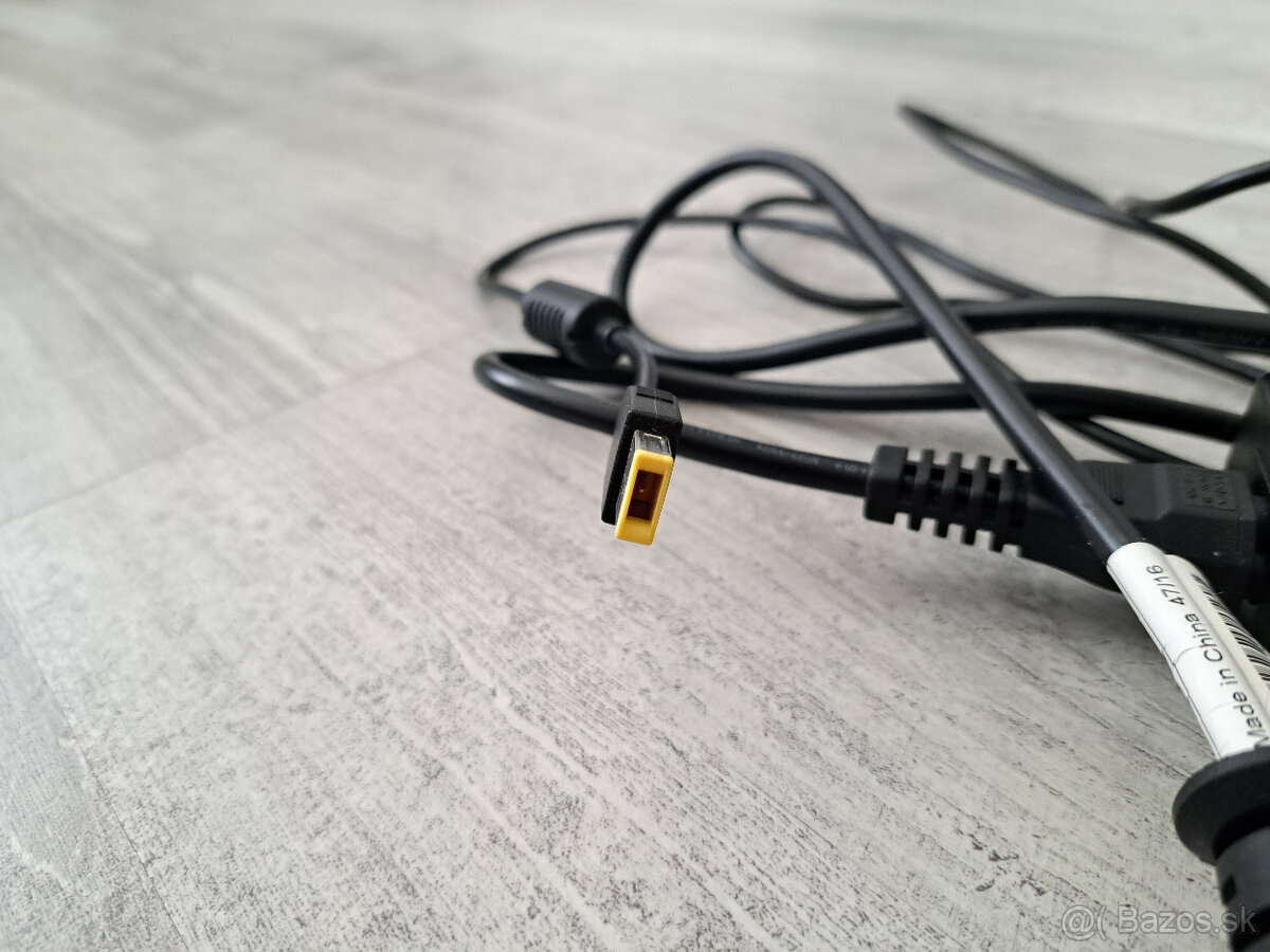 Nabíjačky LENOVO - hranatá koncovka - 5