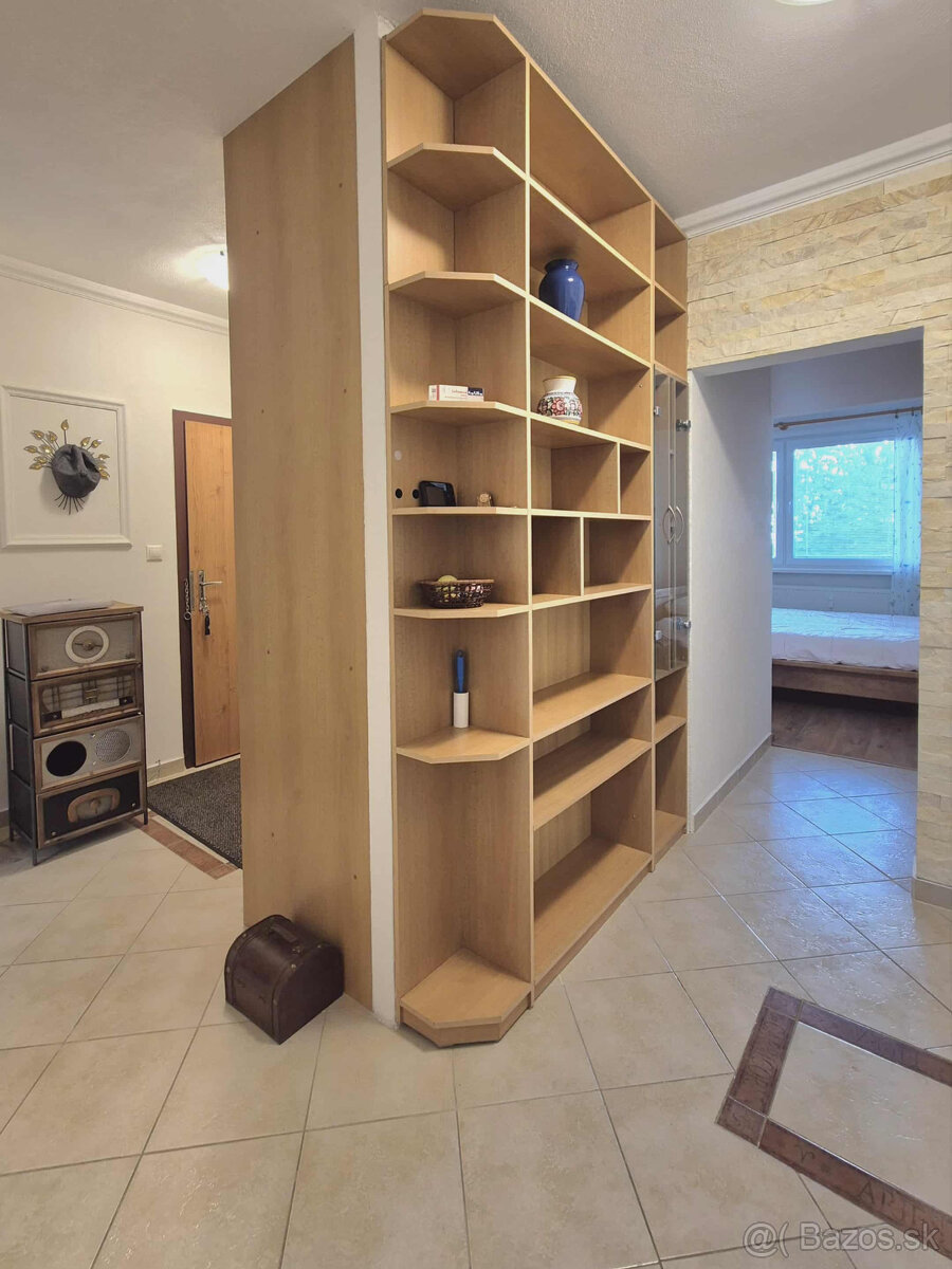 Exkluzívne pekný, dispozične zmenený 3.izb.byt Nitra-Diely - 5