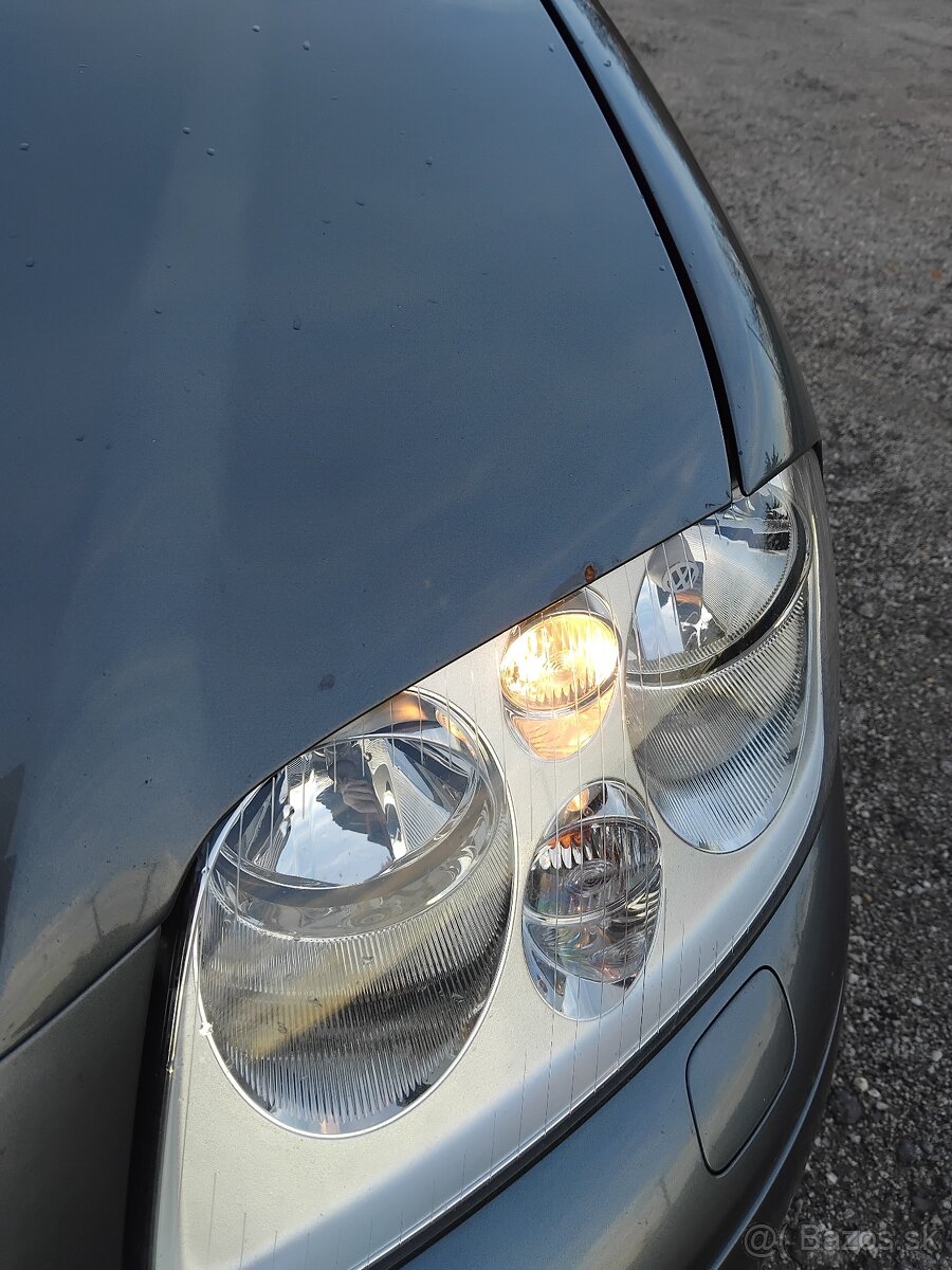 Volkswagen Touran 1.9 TDI- 77kw - - 5