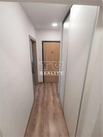 1 IZBOVÝ BYT, ŽILINA-HÁJIK, REKONŠTRUKCIA, BALKÓN, 35m2 - 5